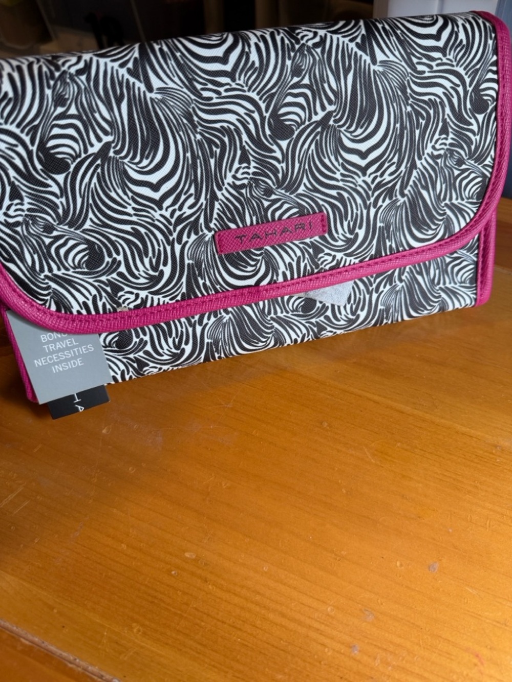 🔹NEW.. Tahari Zebra Print Organizing Hanging Case..